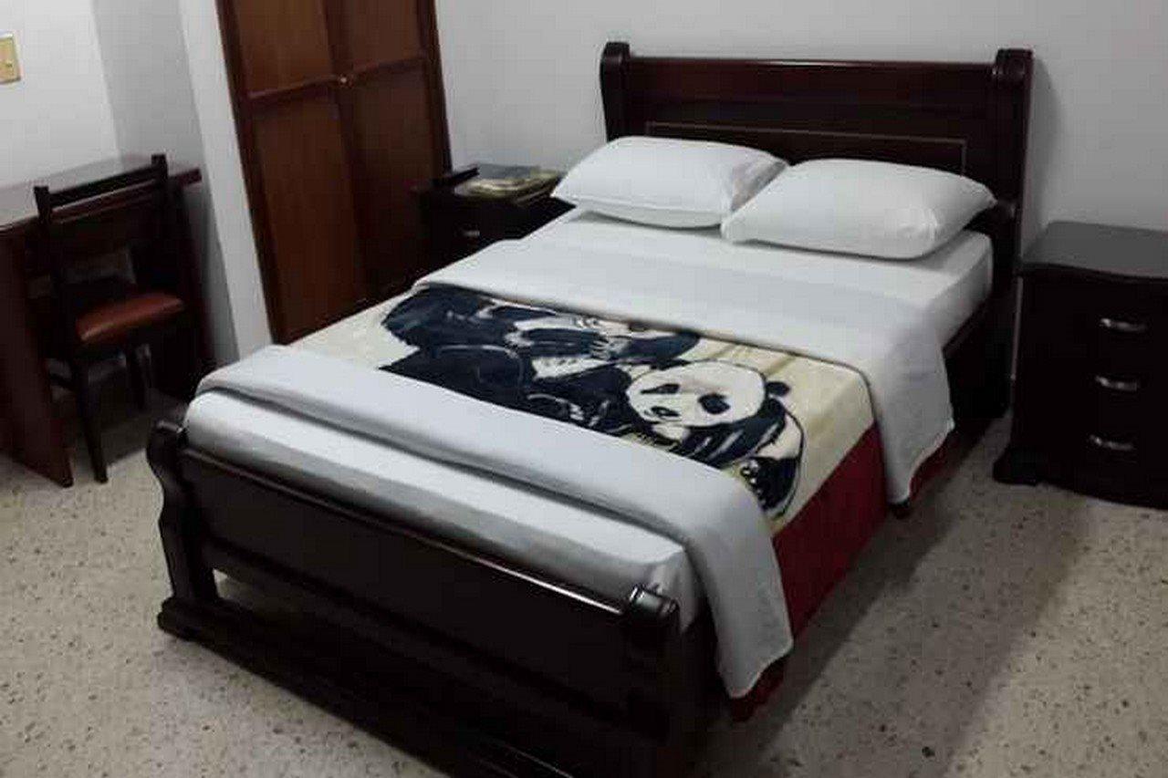 פריירה Hotel Ejecutivo מראה חיצוני תמונה