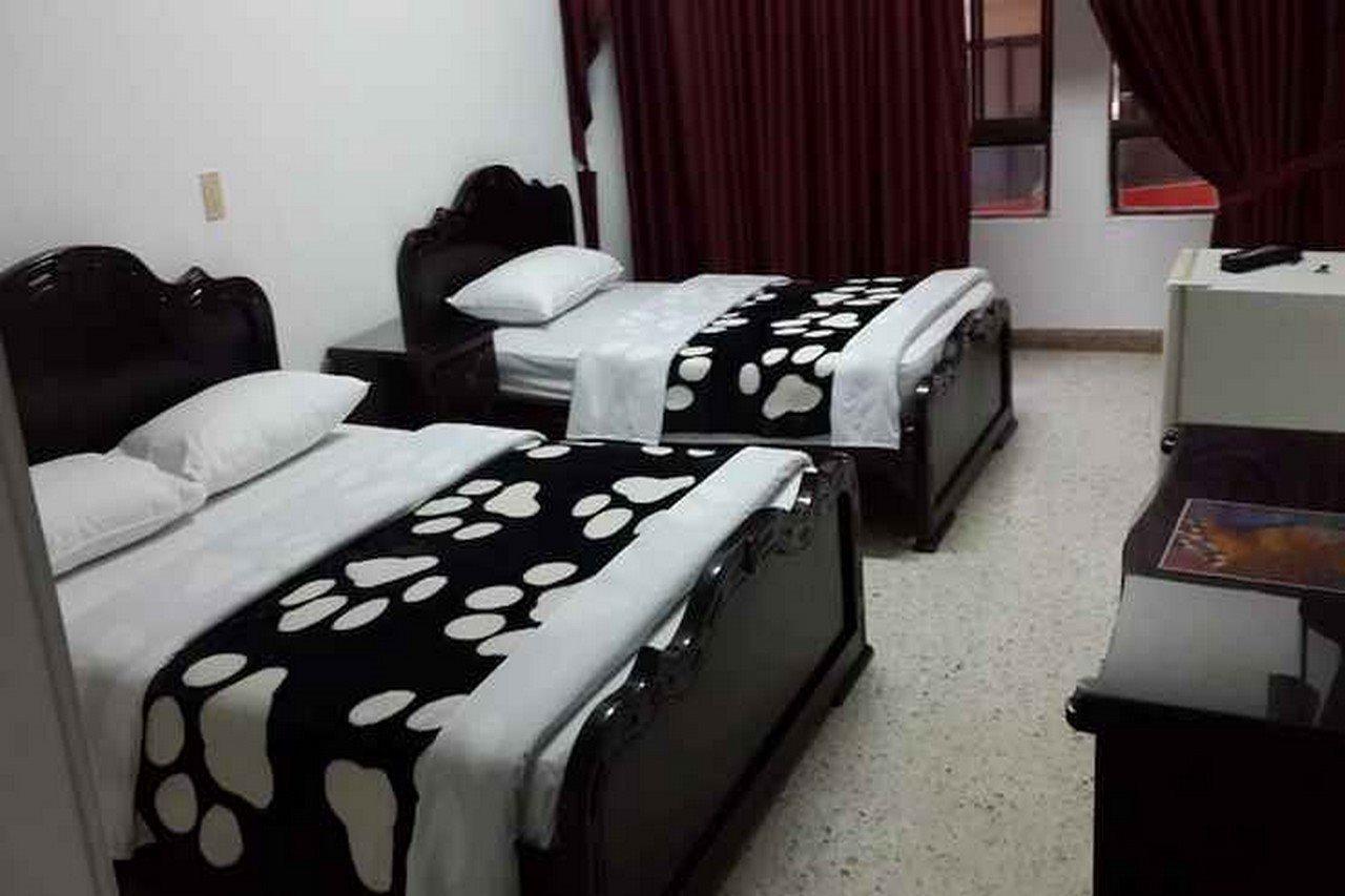 פריירה Hotel Ejecutivo מראה חיצוני תמונה