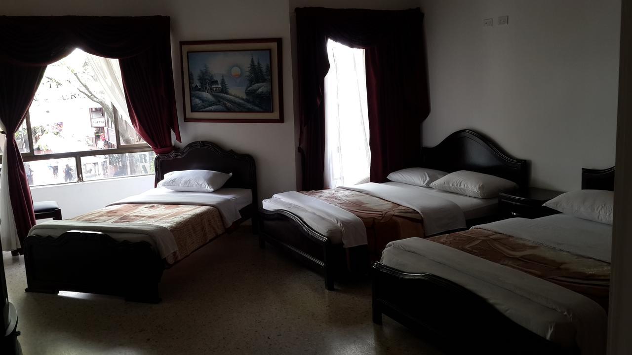 פריירה Hotel Ejecutivo מראה חיצוני תמונה