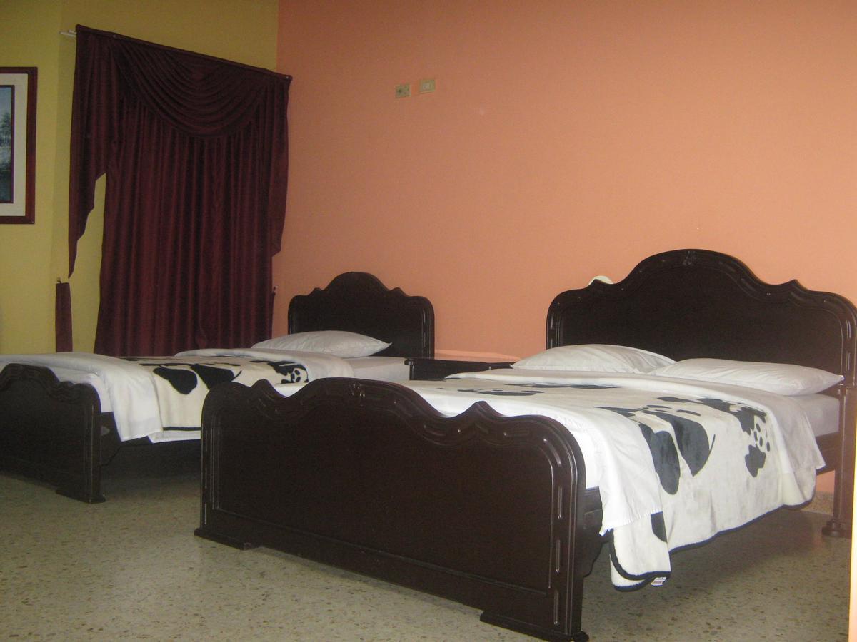 פריירה Hotel Ejecutivo מראה חיצוני תמונה