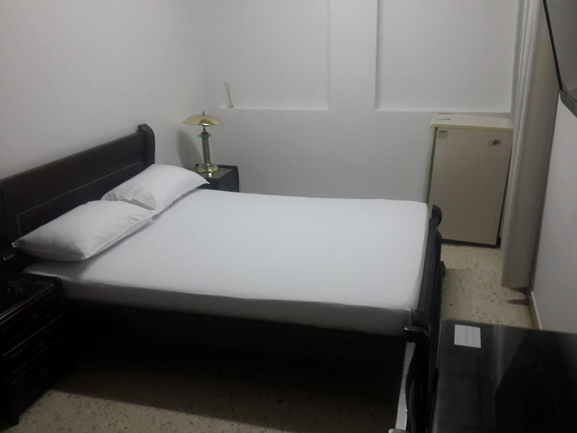 פריירה Hotel Ejecutivo מראה חיצוני תמונה