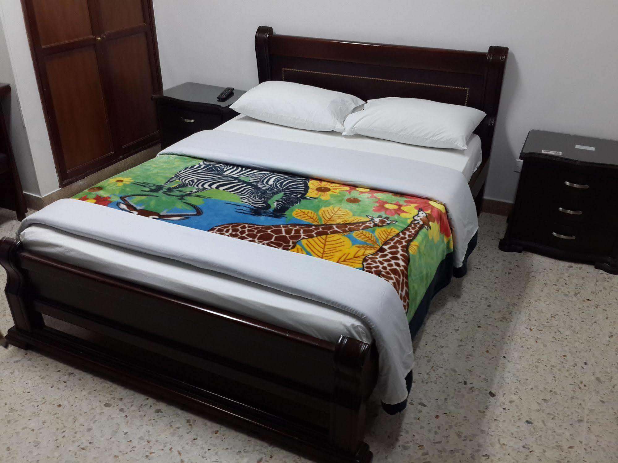 פריירה Hotel Ejecutivo מראה חיצוני תמונה