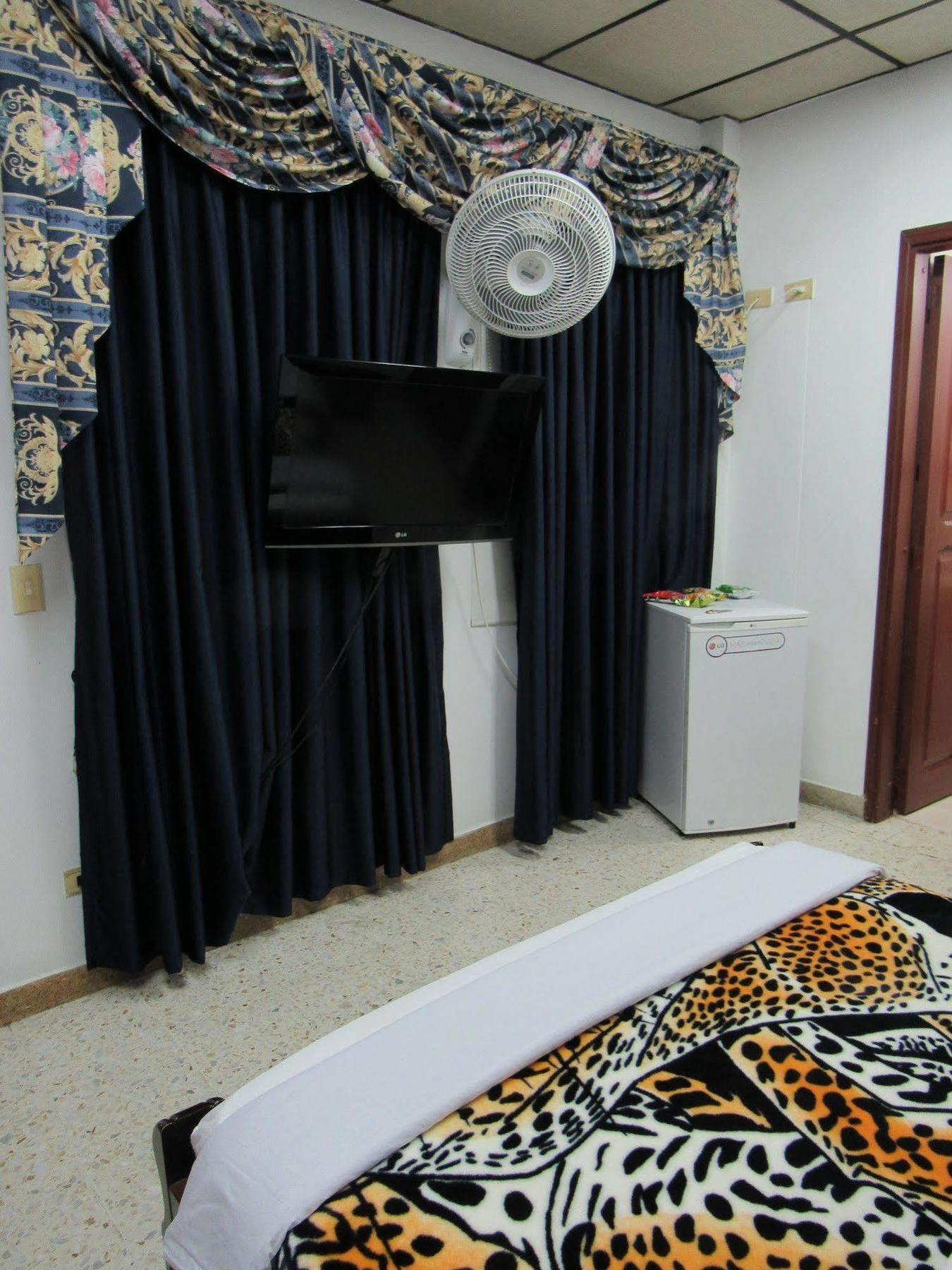 פריירה Hotel Ejecutivo מראה חיצוני תמונה