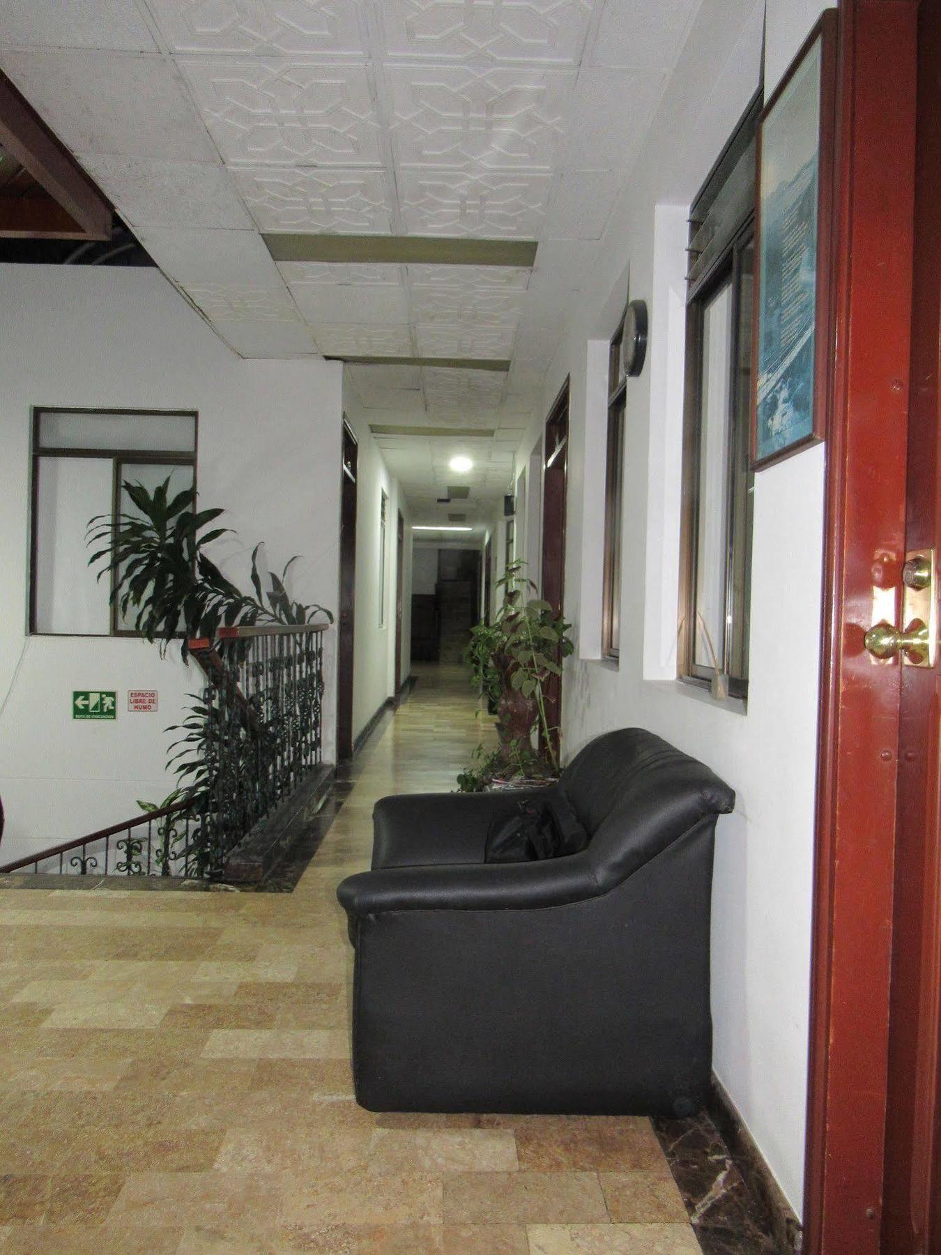 פריירה Hotel Ejecutivo מראה חיצוני תמונה